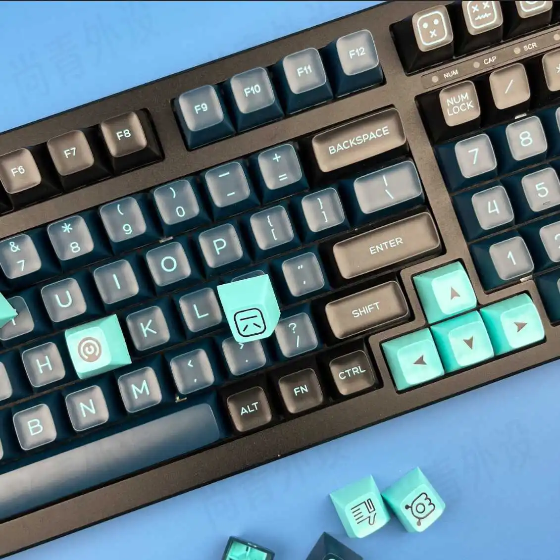 

Class SA High Monster Keycaps Dark Green Black Cyan Dark Keycaps Customized Mechanical Keyboard Keycaps