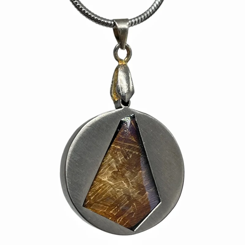 Natural Muonionalusta Iron Meteorite Pendant Precision Cut Inlaid Round Frame Meteorite Necklace Collectible Gift LK612