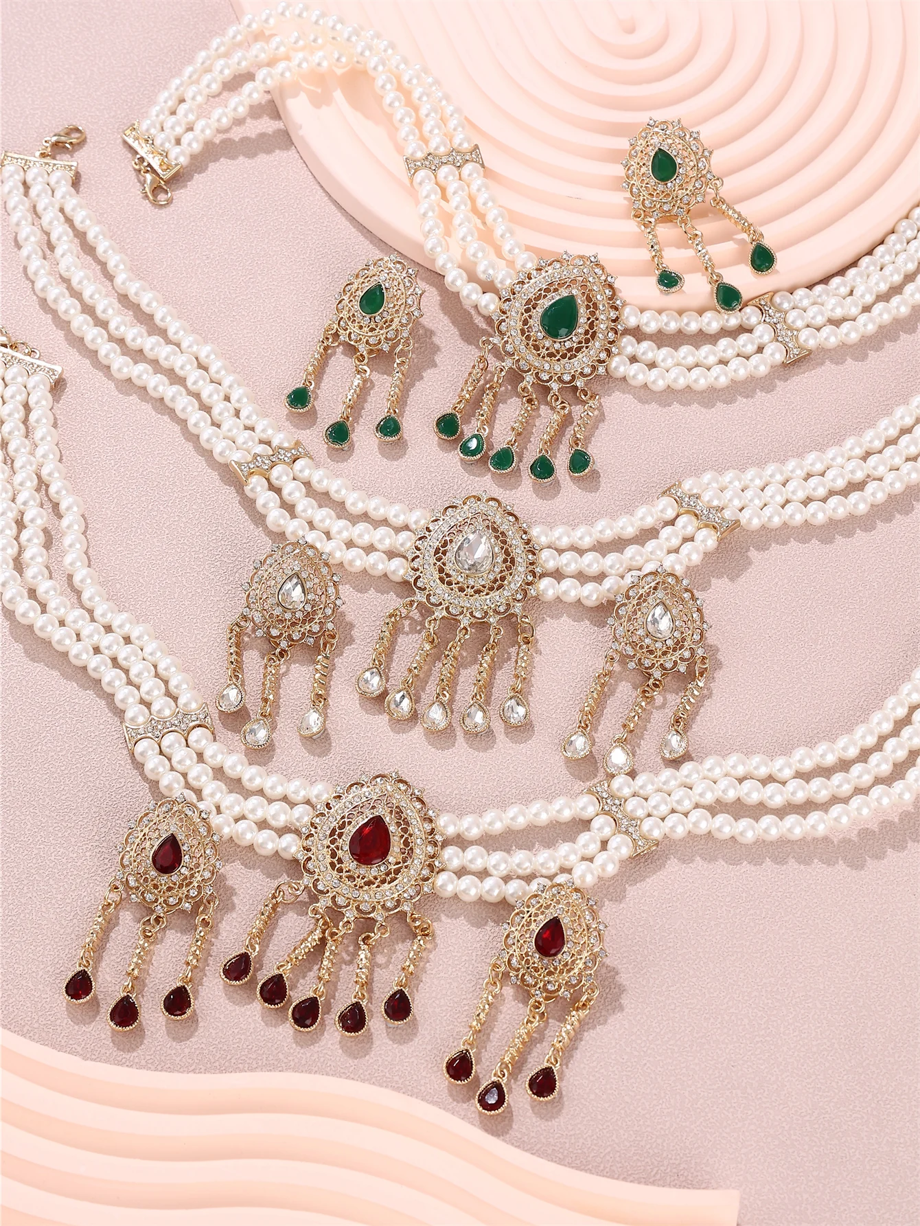 Marokkanisches Brautschmuck-Set, mehrschichtiger Perlenchoker, Quasten-Ohrhänger, wassertropfenförmige Kristalleinlage, ethnischer Hochzeitsschmuck für Frauen – Detail 2