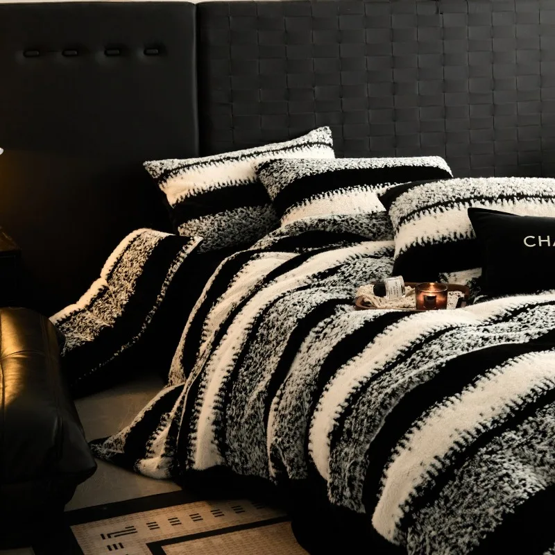 Light Luxury Winter Thickened Warm Milk Fleece Bed Four-piece Set New Coral Fleece Bed Sheet Quilt Cover Pillowcase Bedding Set