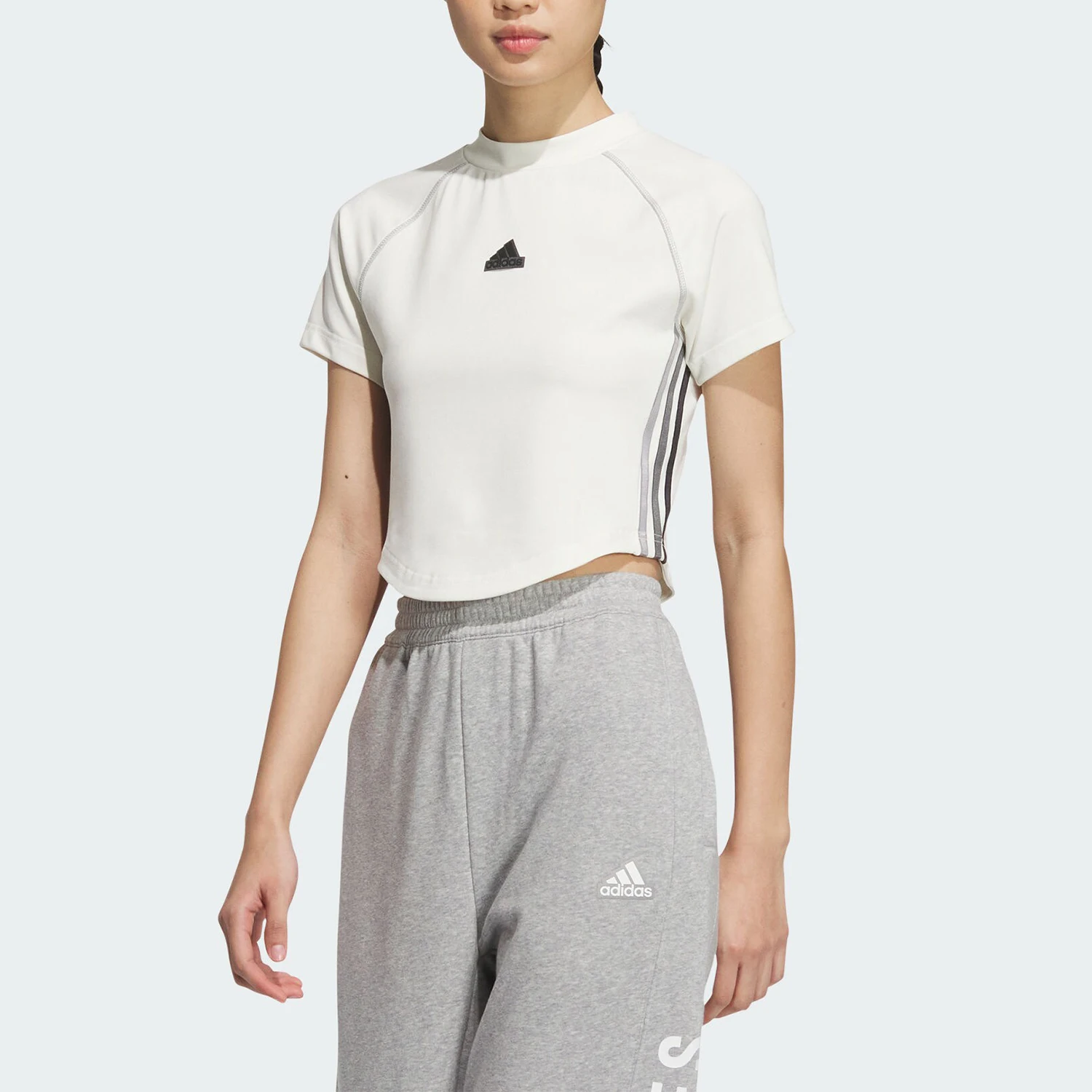 

Официальная аутентичная новая женская облегающая дышащая спортивная повседневная футболка Adidas с короткими рукавами JJ1113