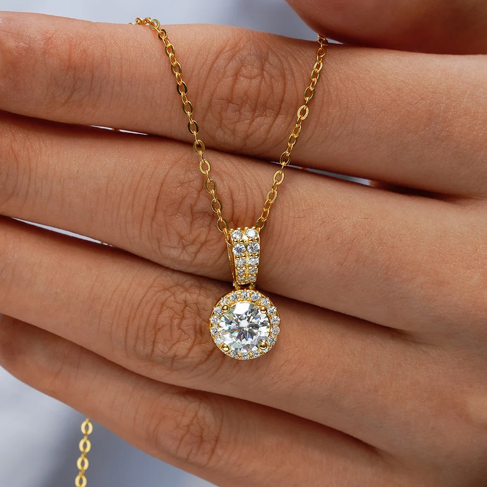 Lumira 18K Gold 1-Carat Moissanite Pendant Necklace for Women, Classic Round Full Diamond Collarbone Chain Engagement Jewelry