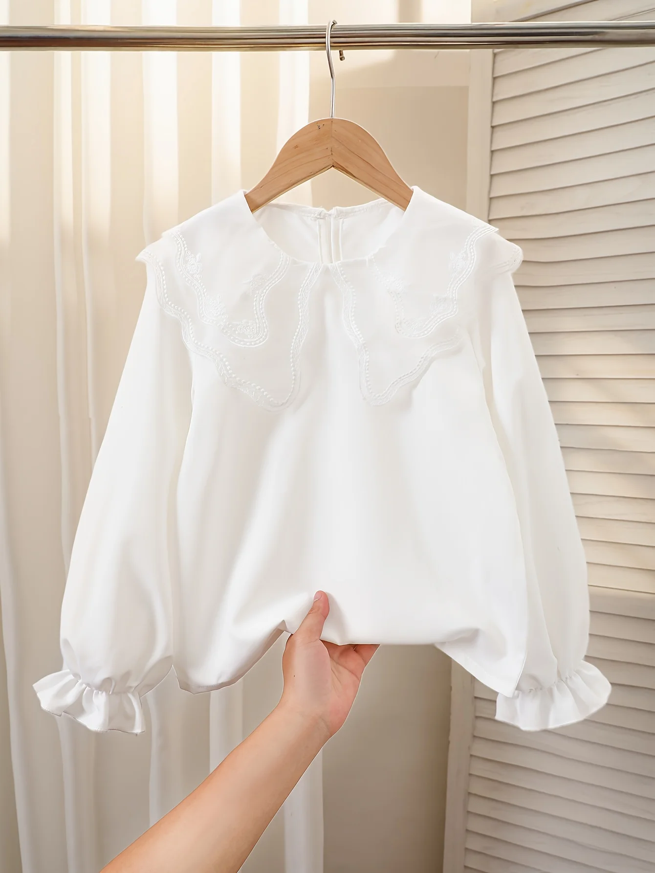 Girls' autumn Peter Pan collar mesh lace round neck college style long sleeved shirt top