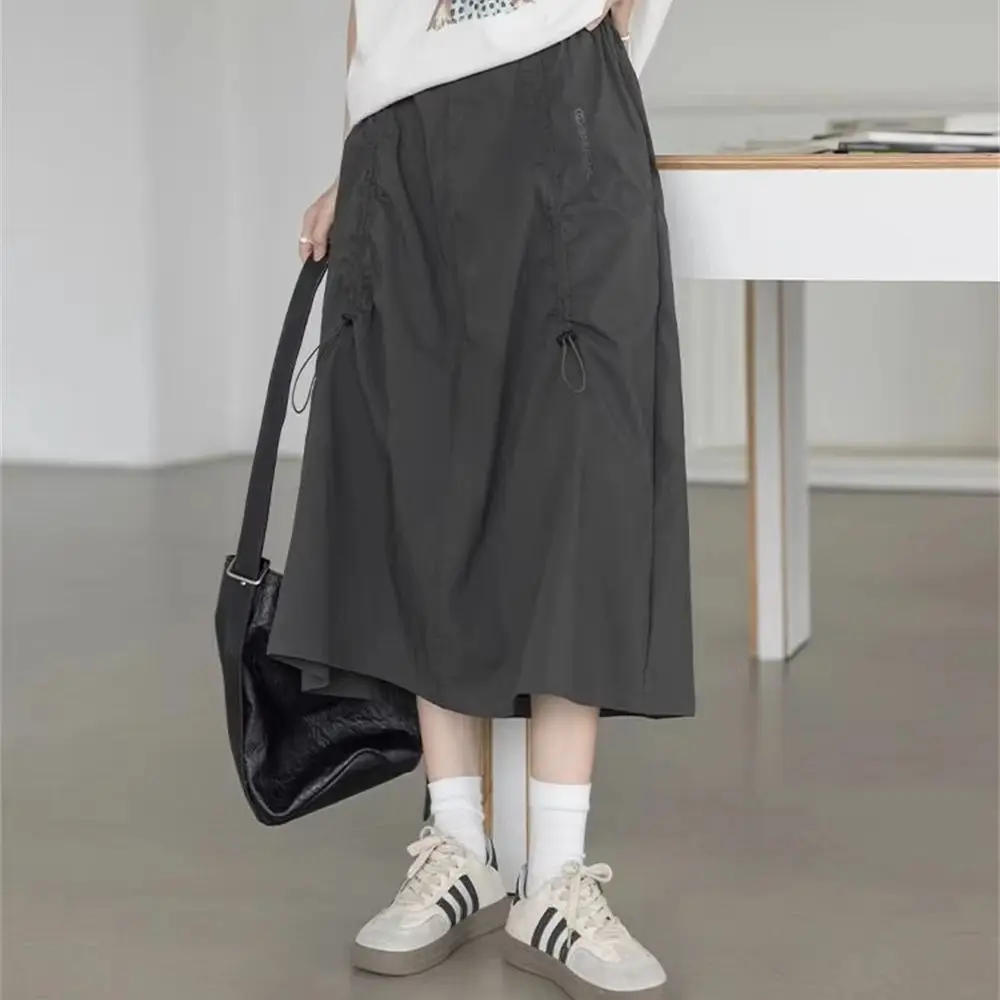 Y2K Elastic Waist Gray Cargo Skirt Women Casual A-Line Long Skirt with Zipper Pockets Summer Loose Outdoor Streetwear Midi Skirt