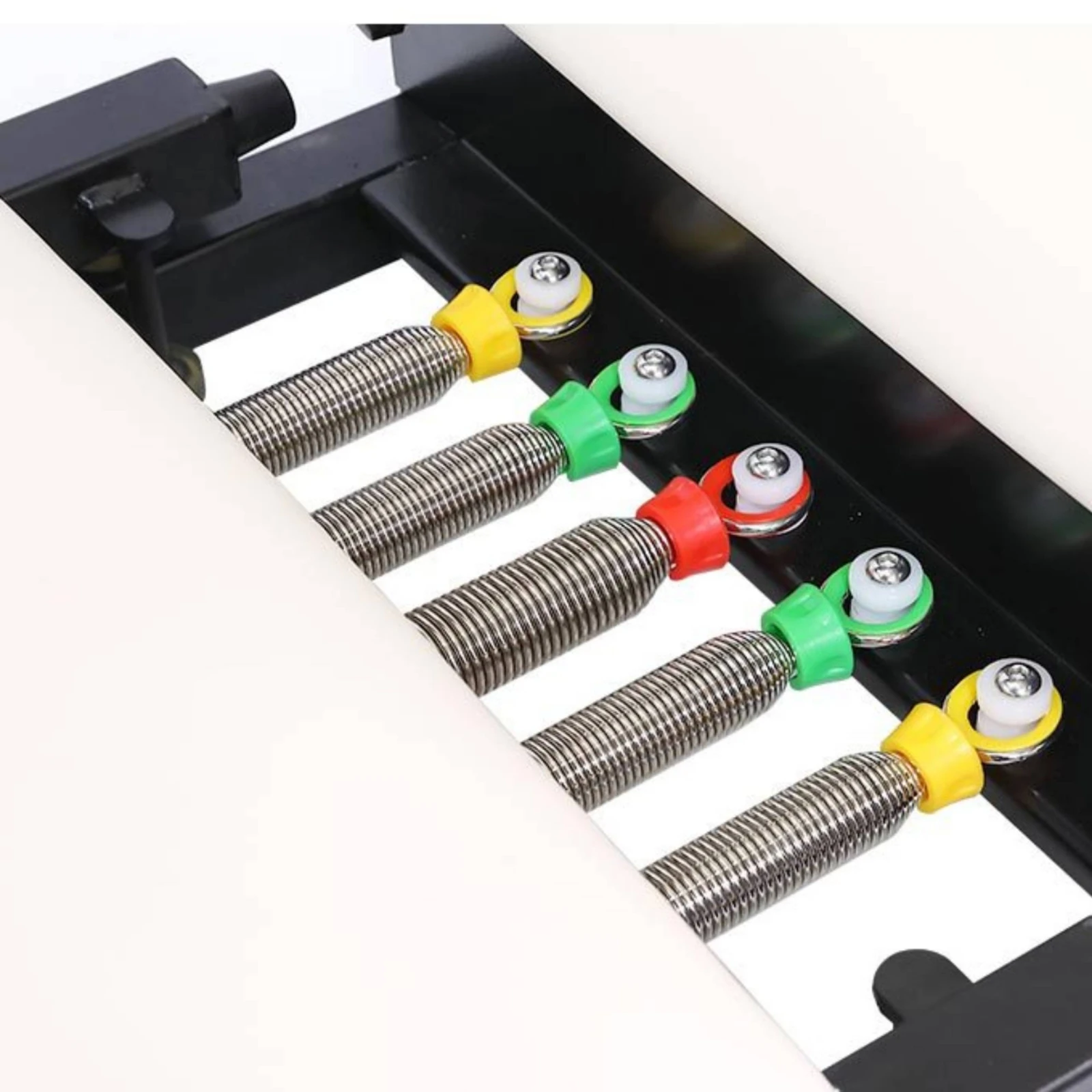 Foldable Pilates Reformer Portable Pilates Reformer Exercise Equipment Padded Full-Metal for Fitness Enthusiasts, Home Gym