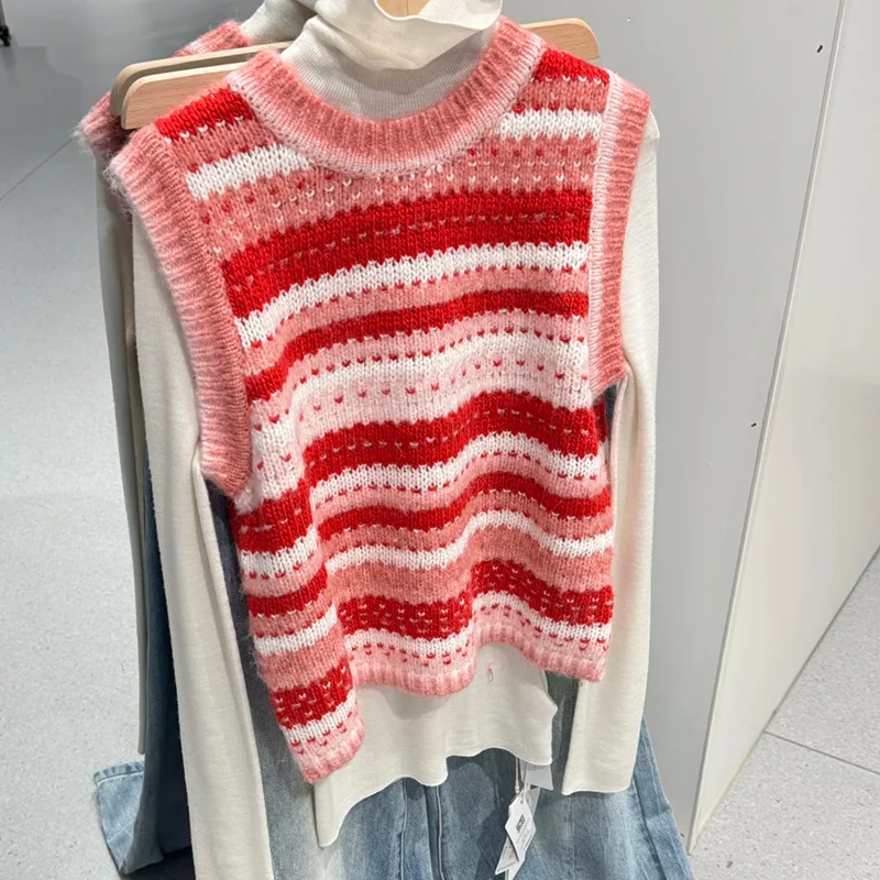 

HEIDD New Year Red 2025 Spring round Ne Svel Knitted Vest Striped Color Blo Women's Faion Commute Sle Top