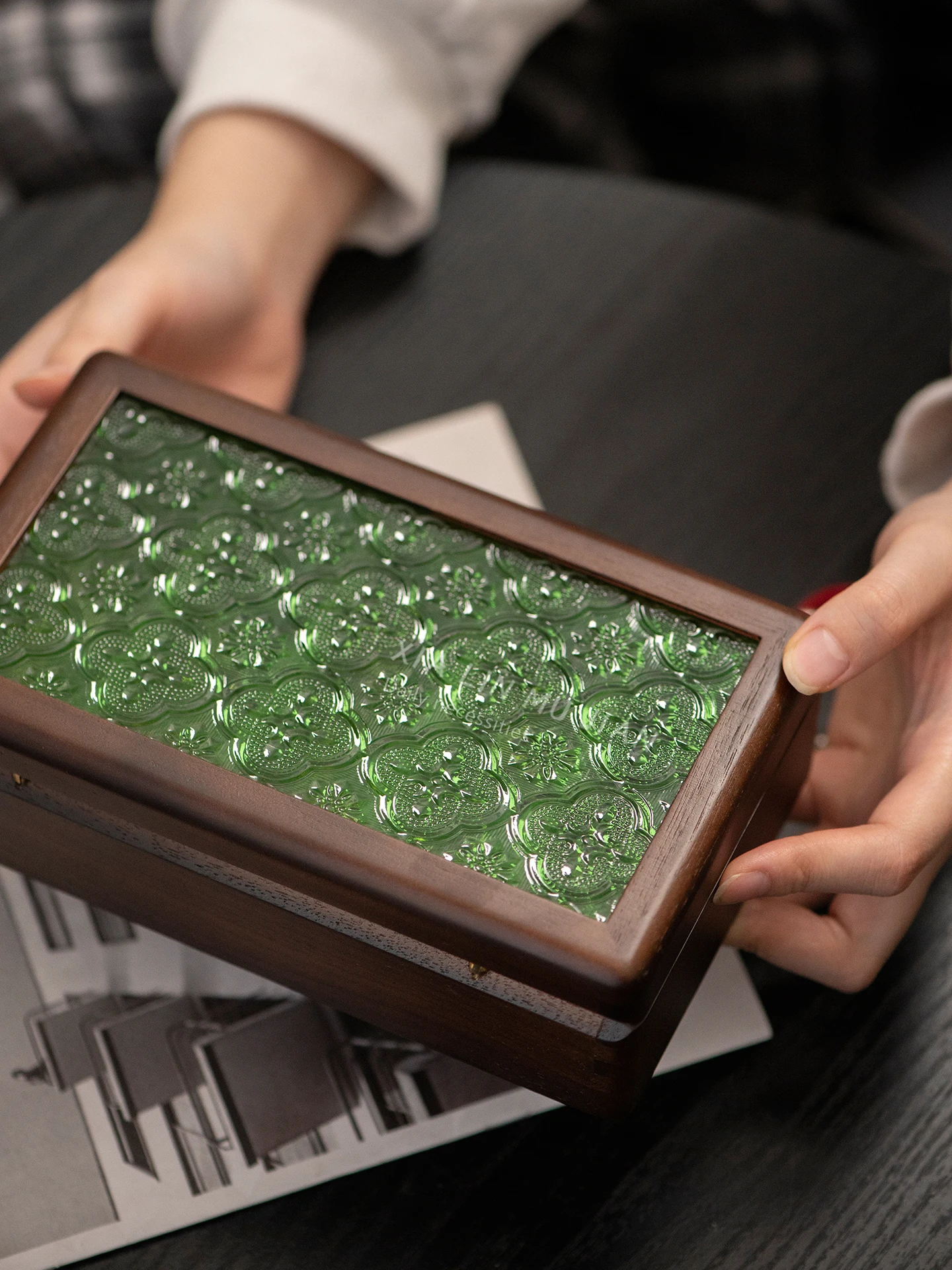 

Earring Organizer Box Wooden Divided Storage Case for Stud Earrings Necklaces Bracelets Rings Natural Texture Vintage Style