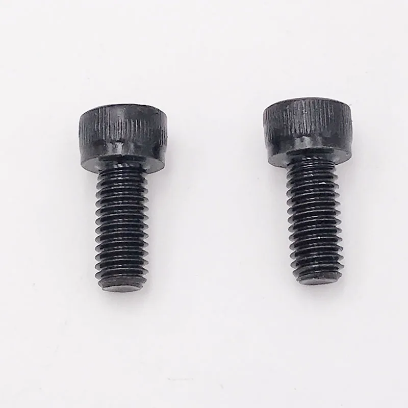 Muffler Screw Bolt Fit For husqvarna 61 268 272 K 362 365 371 372 372XP 385 385XP 390 390XP Gas Chain saw 725536955, 725537055