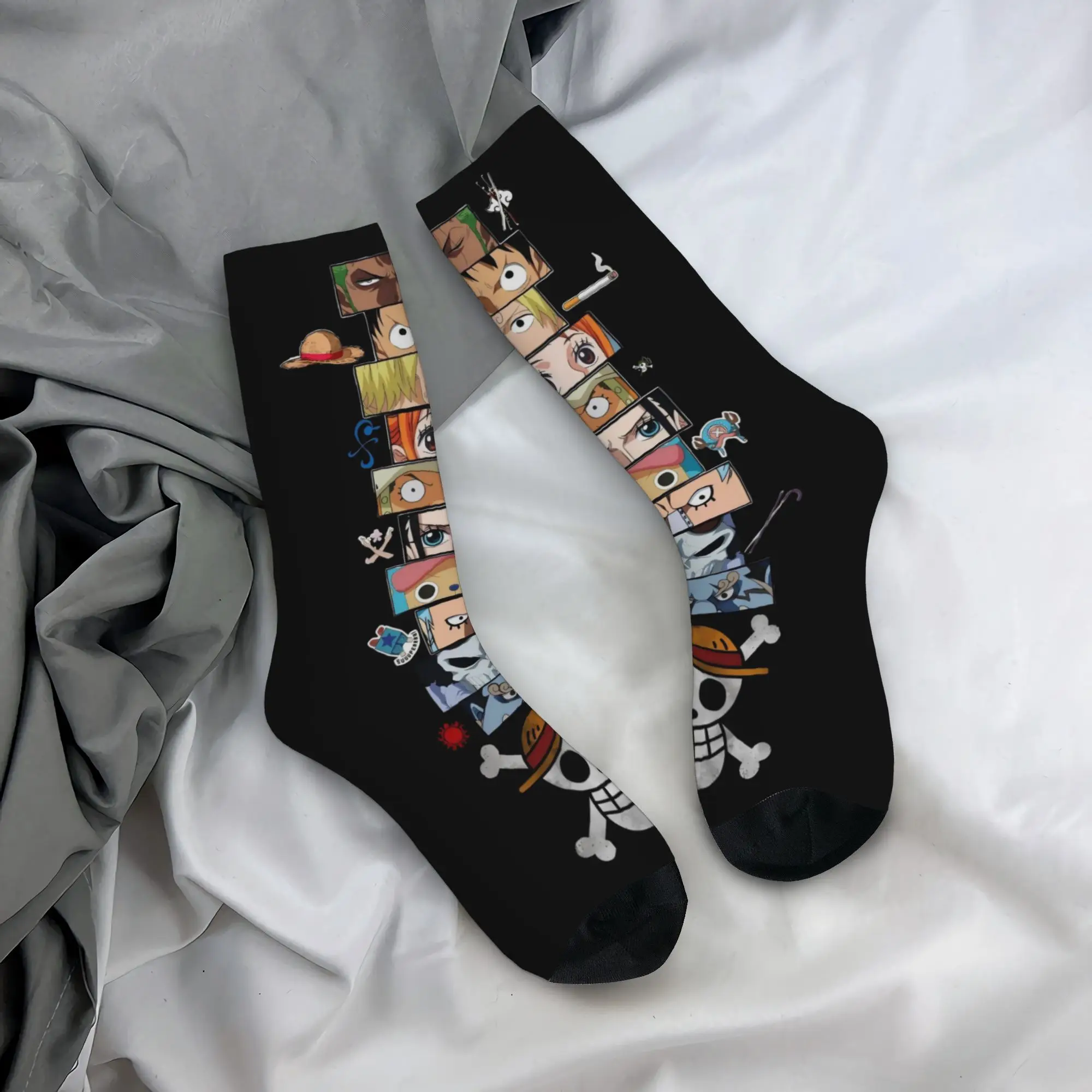 Funny Sock One Piece Vertical Combination of Straw Hat Pirates Characters Vintage Pattern Printed Men Socks Casual Men's Socks