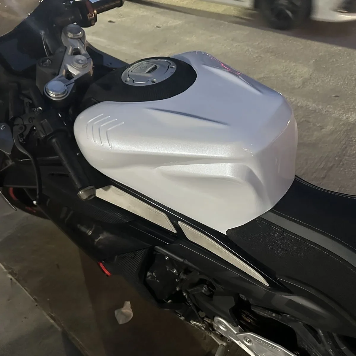 Motorcycle fuel tank cover raised competitive modification fully enclosed fuel tank cover Fit For CFMOTO 450SR 450SRS 450SR/SRS