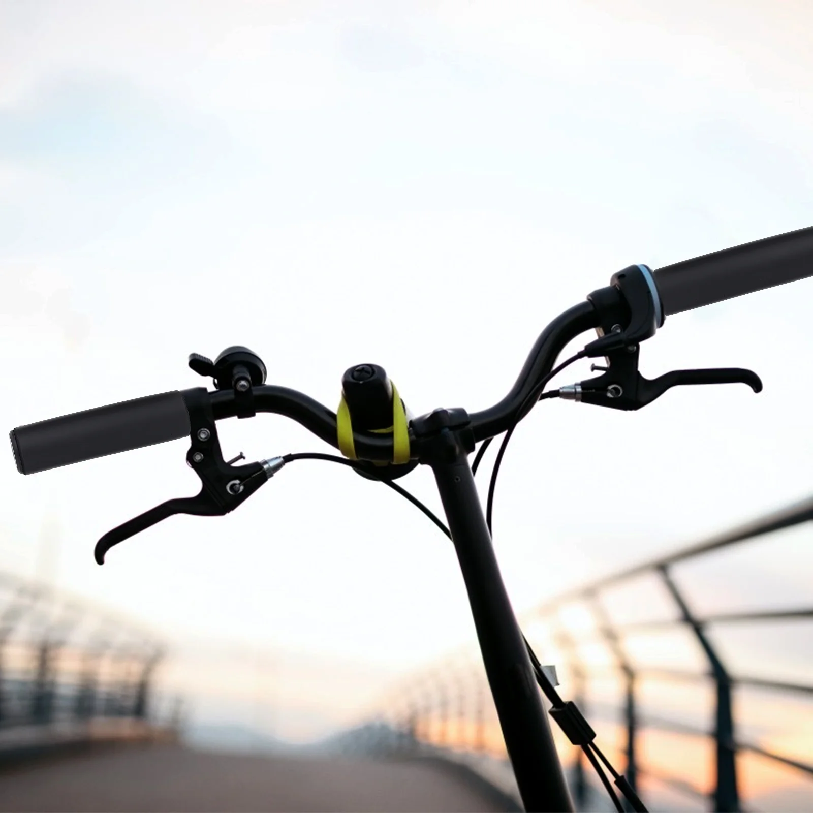 

2Pairs Bike Sponge Handlebar Grips Anti-Skid Absorption Cycling Hand Rest Durable Grip Bike Handlebar Grip