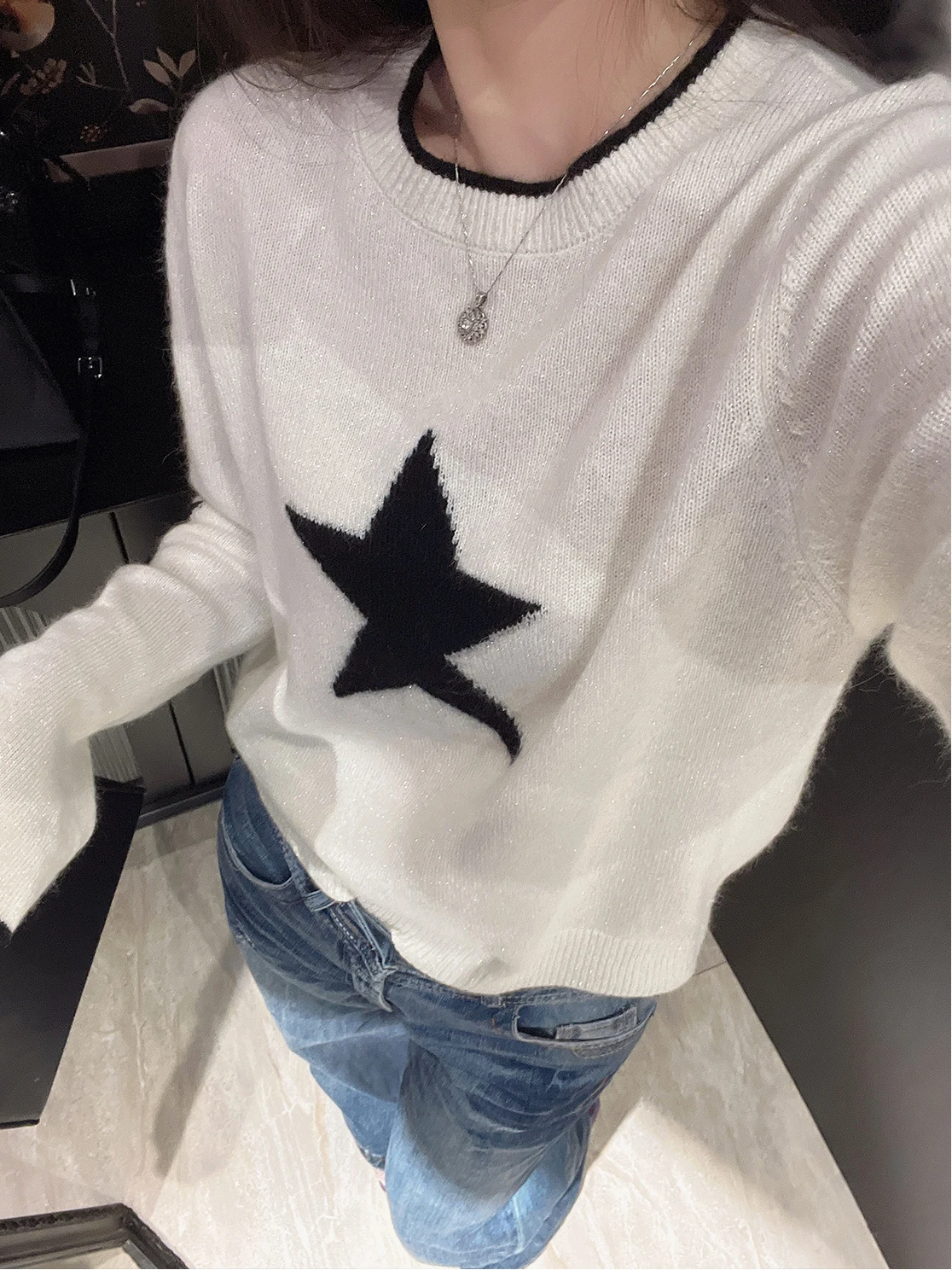 

Camere Alpaca Шерсть Звездный дизайн Внутренняя одежда Свитер Вязаный топ Светящийся шелк Повседневный свободный крой Мягкий волнистый узор Украшенный жен...