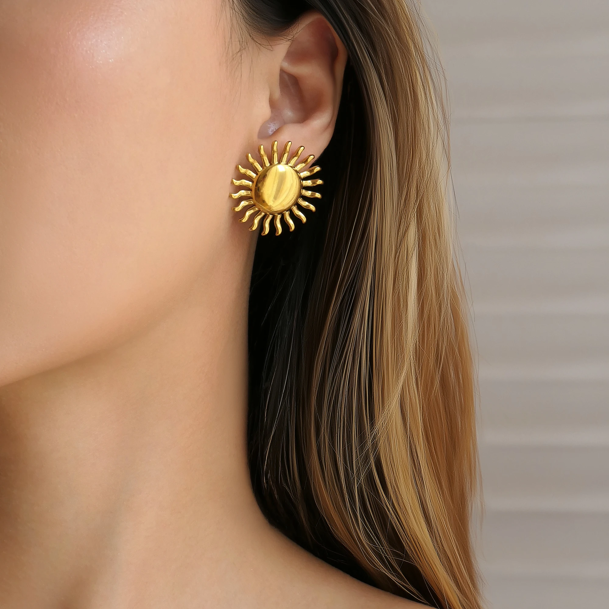 

DASEIN 2025 New Vintage Gothic Sun Medieval Super Shine Earrings INS 18k Gold Plated Hypoallergenic Stainless Steel Mom Gift