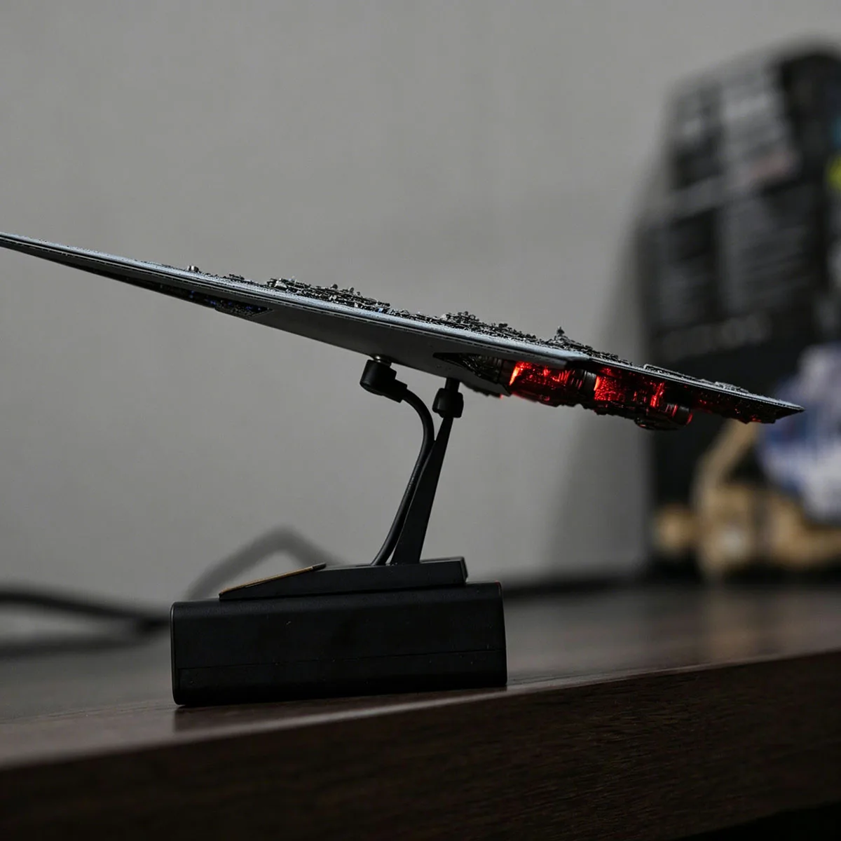 18cm Spaceship Executor-class Star Destroyer Model - Exquisitely Detailed Handcrafted Spacecraft  Static Model Ship Toy Ornament