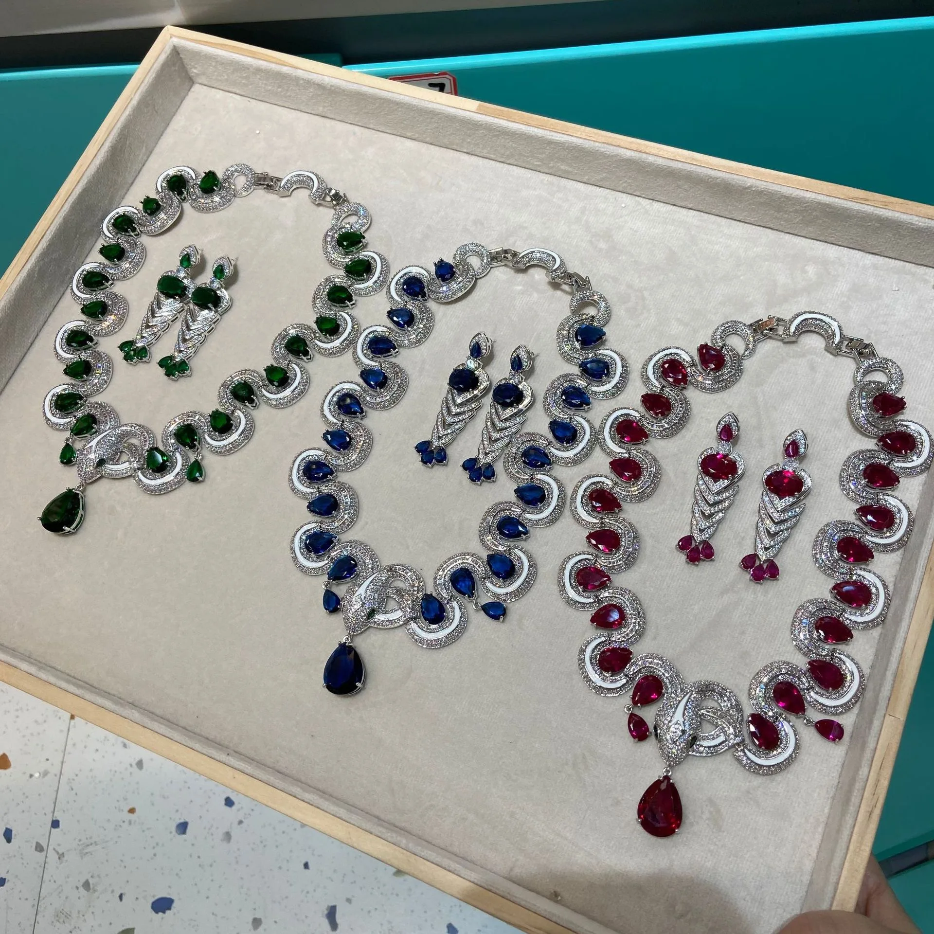 

High Quality Fashion Colorful Vintage Style Snake Drop Necklace Earrings Inlay AAA Zircon Jewelry Set For Women Wedding Party