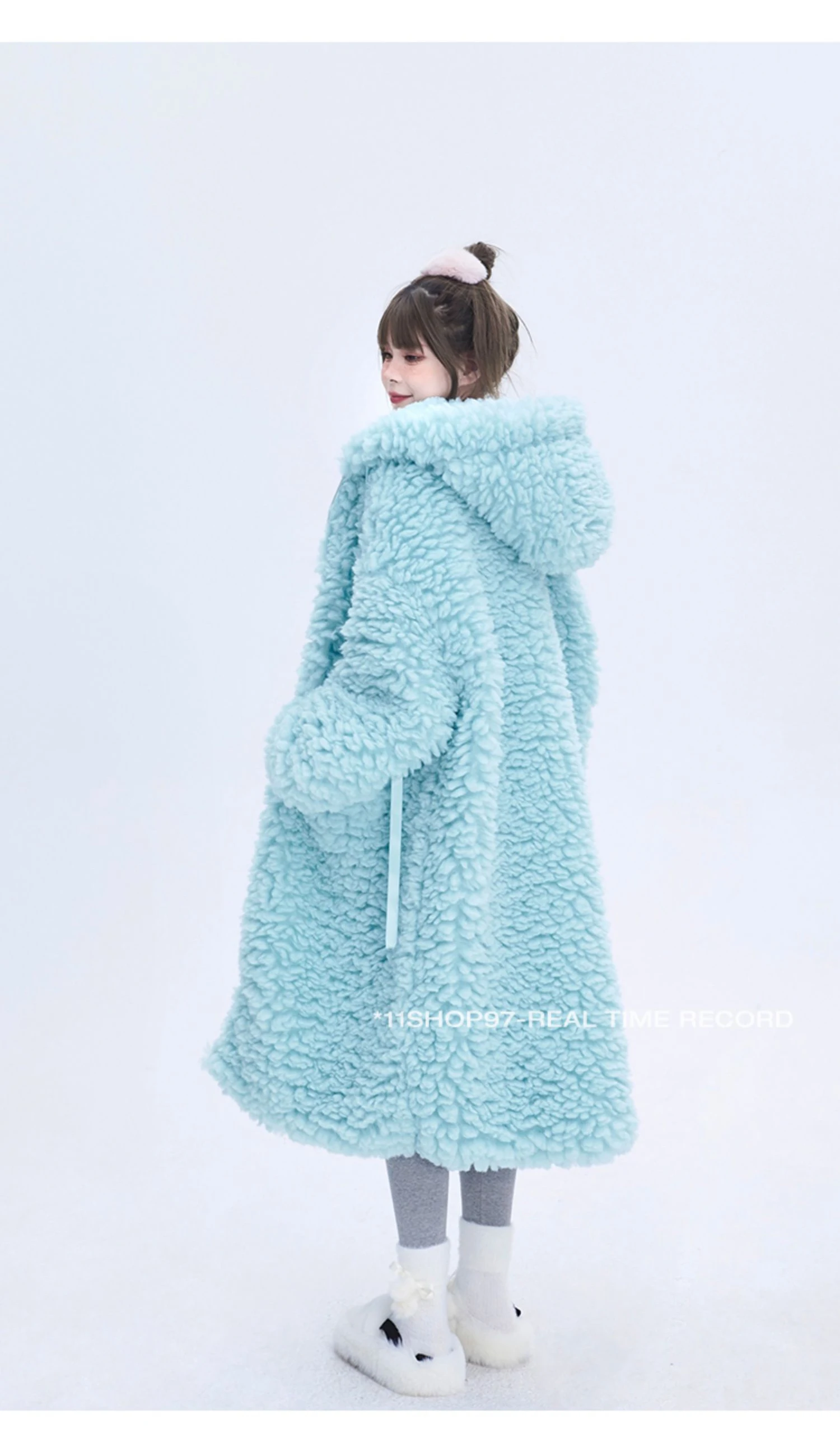 Lautaro Winter Long Oversized Casual Thick Warm Blue Thick Warm Fuzzy Fluffy Faux Fur Coat Women with Hood Zipper Fashion 2023