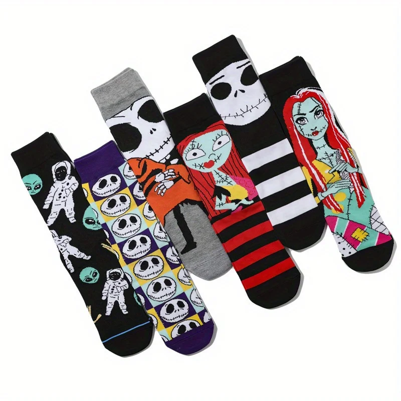 A pair of Skull Trendy Socks Fashion Cotton Socks Cartoon Personality Trend Men\'s and Women\'s Mid length Socks, Halloween Socks