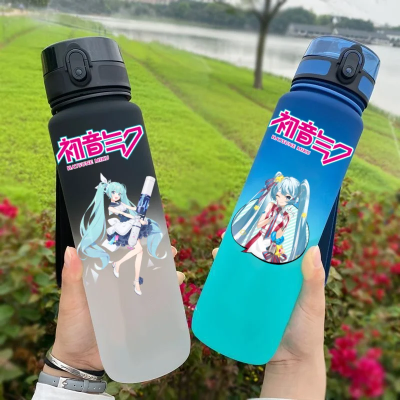 Hatsune Miku 650ml Fitness and Sports Direct Drinking Plastic Anti-drip Water Bottle Miku Children and Students Capacity