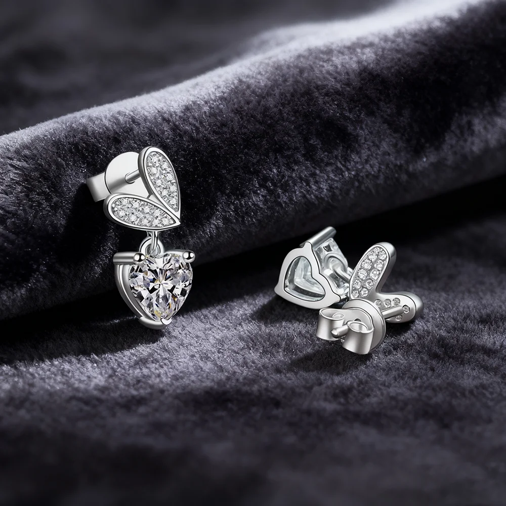 IGOTOS Heart Moissanite Stud Earrings for Women Sparkly Simulated Diamond S925 Sterling Silver Ear Jewelry Christmas Gift