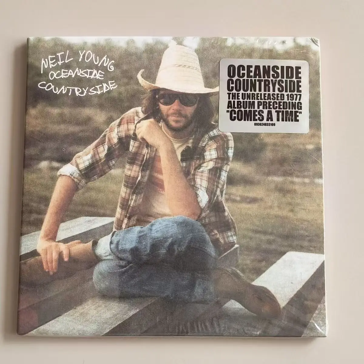 

Spot CD Neil Young Oceanside Countryside CD 2025 New Album