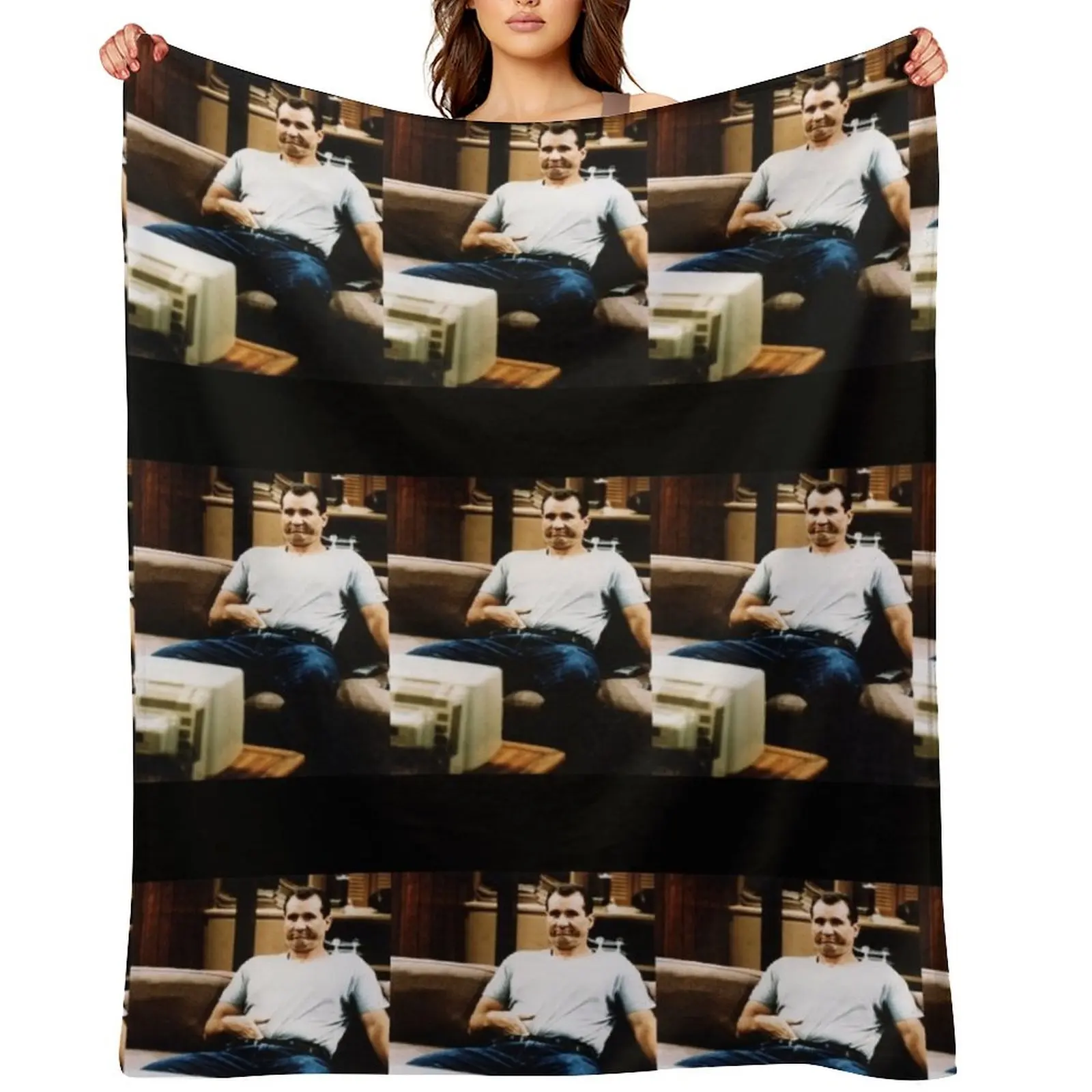 

Peggy bundy no ma'am al bundy married with children fan tshirt, Peggy bundy no ma'am al buddy ma Throw Blanket