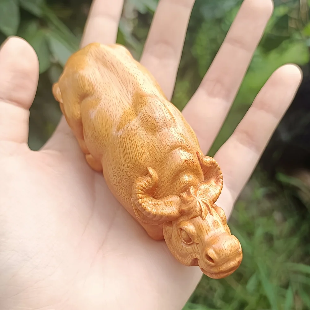 3.8 Inch Hand-Carved Wooden Cow Craft Ornament Suitable for Craft Gifts, Wood Carving, Handheld Artifacts, Office Desktop Decorations