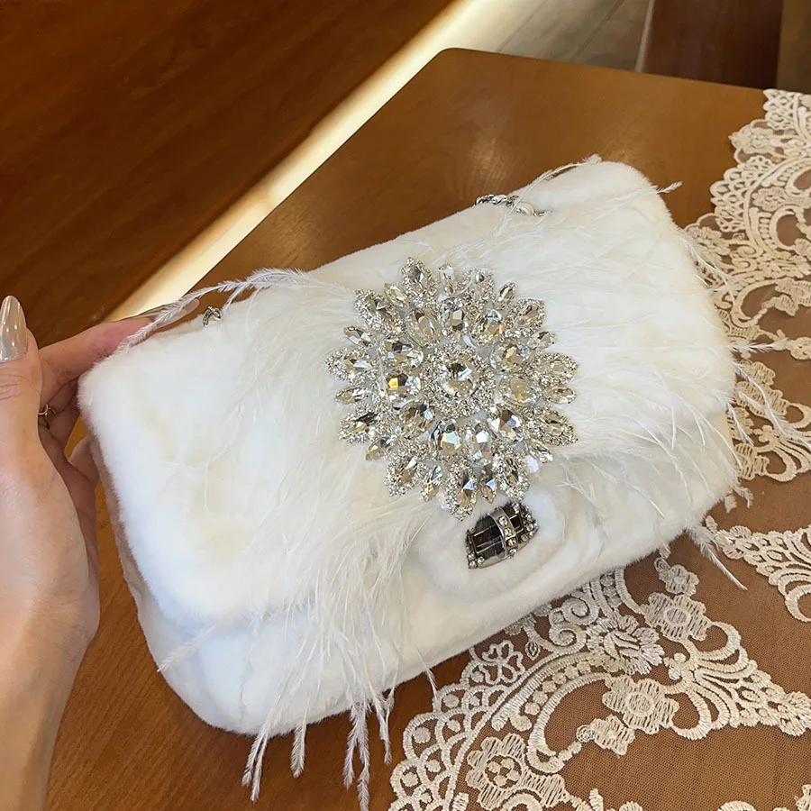

New Xiaoxiangfeng luxury shiny diamond-encrusted dinner bag sweet lady shoulder messenger chain fluffy bag