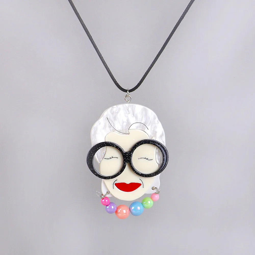 New Cartoon Large Glasses Lady Celebrity Pendant Necklaces for Women Acrylic Wear Beads Collar Granny Choker Necklaces Jewelry