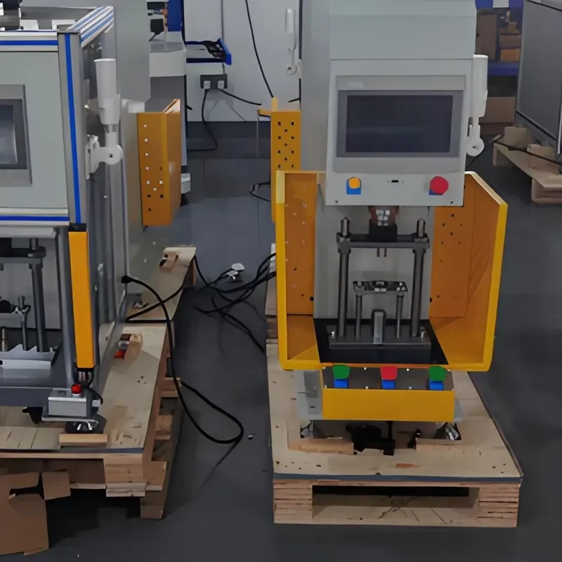 Precision Four-column Two-beam Hydraulic Press Machine Can Be Customized Riveting Touch Screen Control Multifunctional Motor