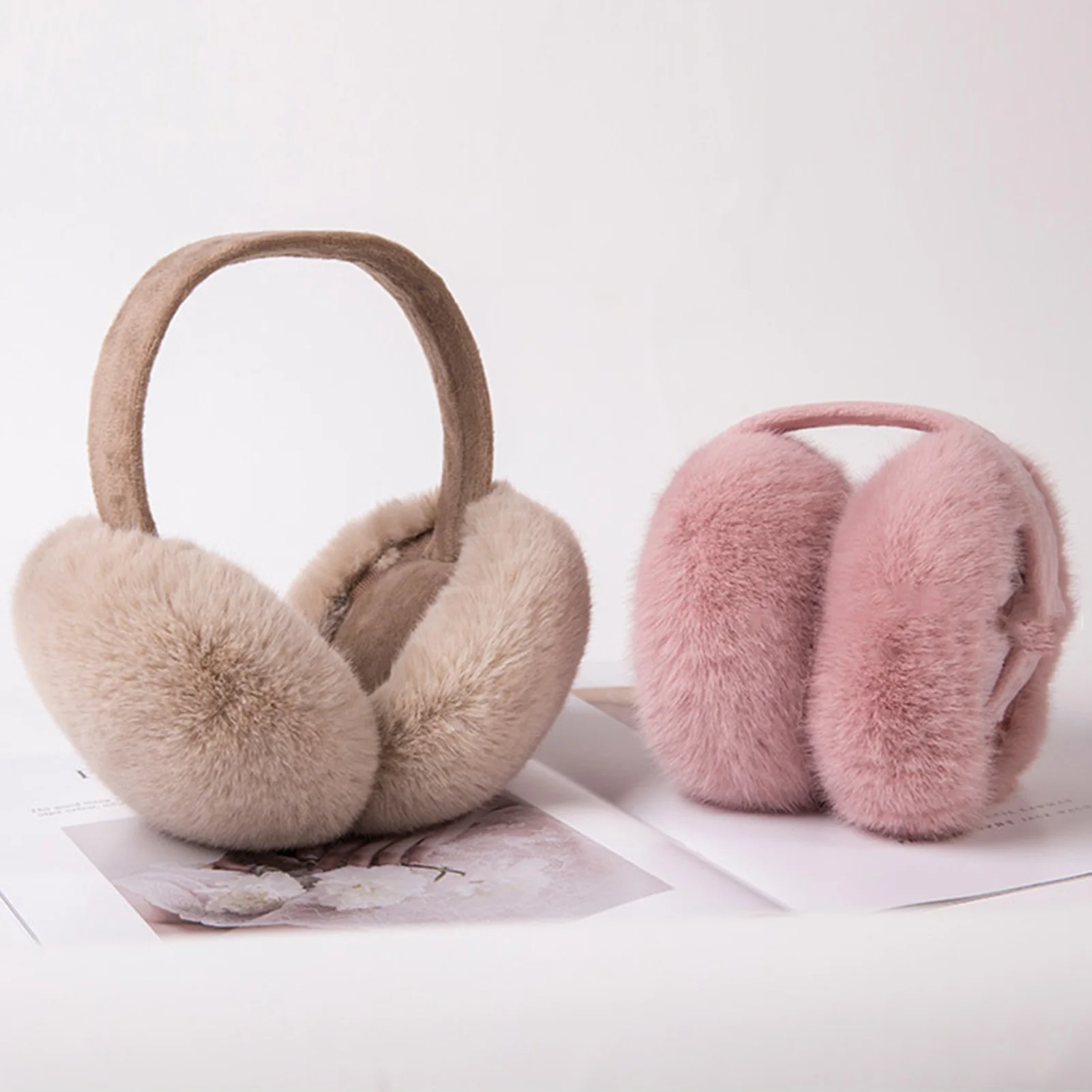 Fluffy Lightweight Ear Wamer com sacos de orelha removíveis para limpeza, adequado para 99% Head Circumference