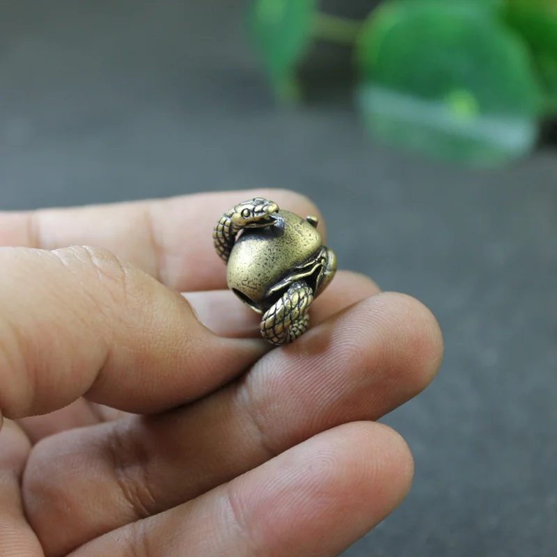 Desire Snake Female Genitalia Apple Figure EDC Outdoor Paracord Beads Retro Brass Umbrella Rope Woven Lanyard Pendants For Knife
