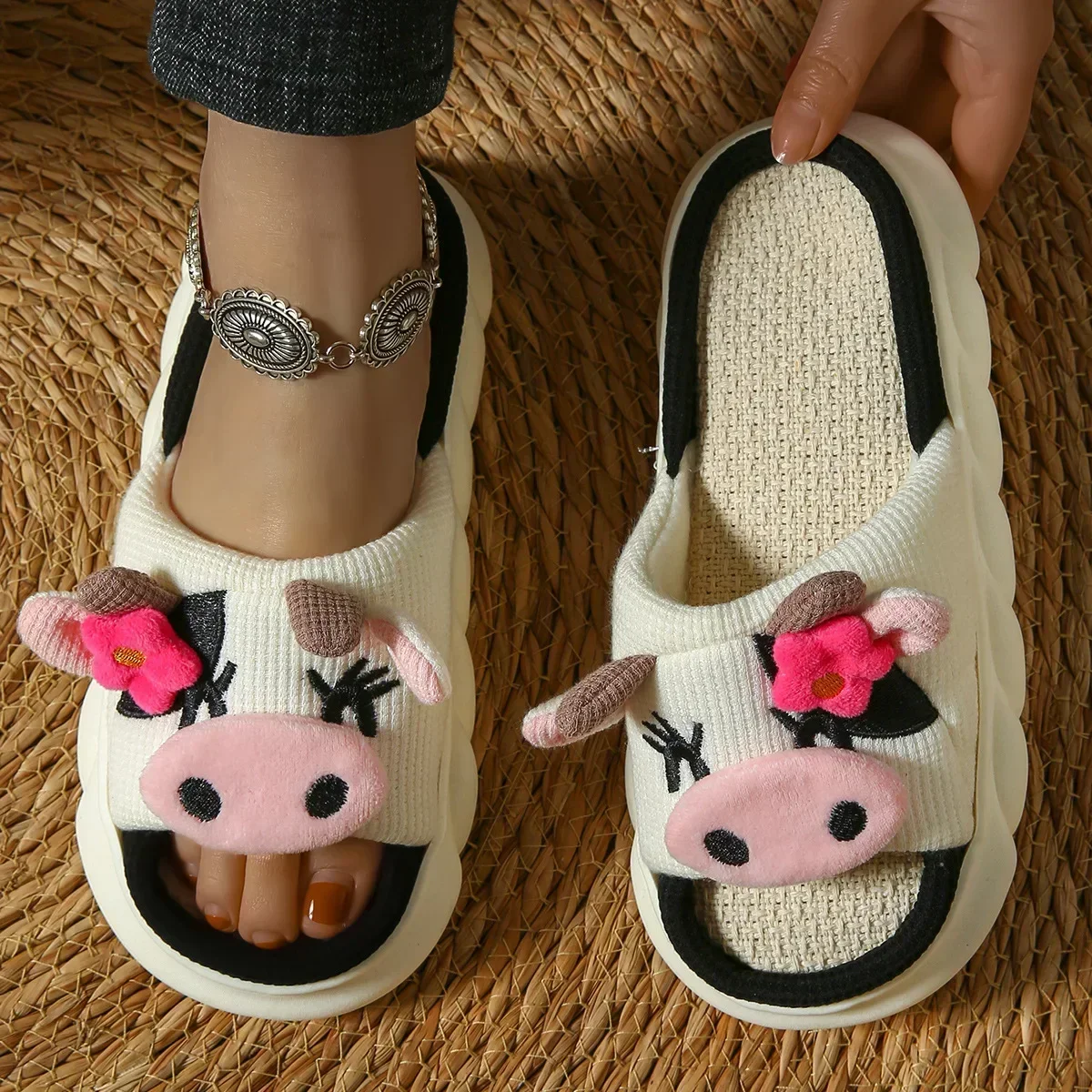 Women's Cartoon Cow Slippers Autumn Platform Soft Home Slippers Lovely Soft Soles Women Slippers Non-slip Cloud Slides