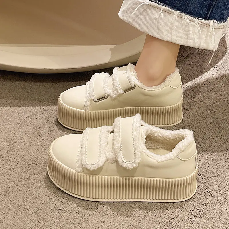 Scarpe invernali donna Casual Sneakers femminili appartamenti zoccoli piattaforma punta tonda stile britannico vestito Creepers nuovo piccolo Preppy