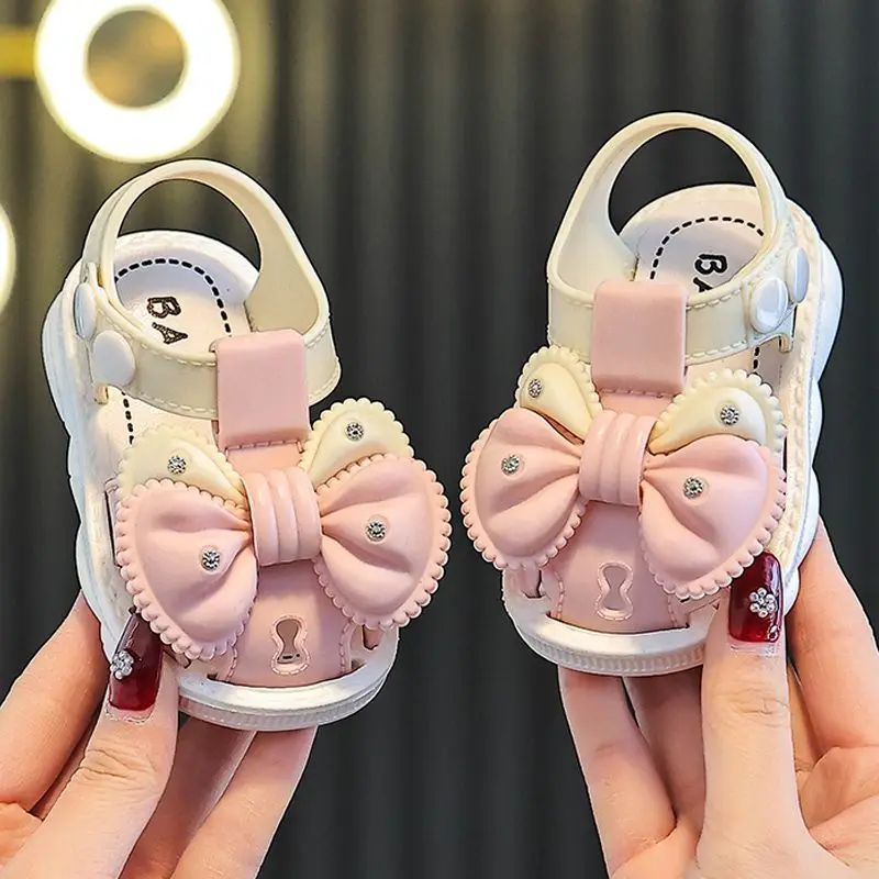 New Summer Aged 0-3 Cute Bow Rhinestone Baby Shoes For Girls Non-Slip Soft-Soled Children Toddler Kids Sandals With Covered Toes
