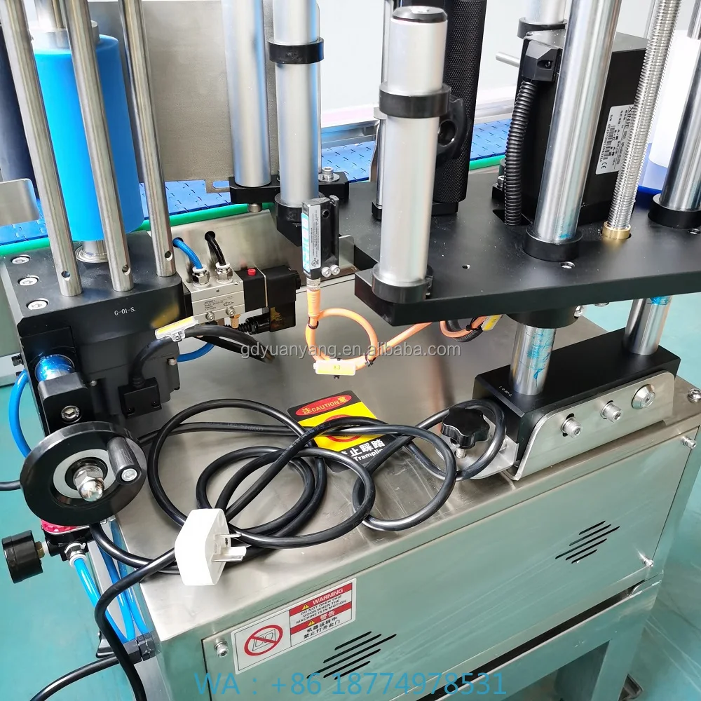 c Bottle Sticky Packaging Portable High Precision for CosmeticSemi-Automatic PLC Moisturizing Toner Labeling Machine Plasti