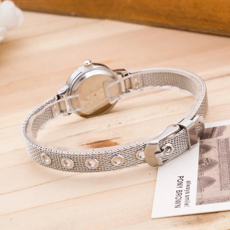 Frauen Damen Silber Edelstahl Mesh Band kleines Zifferblatt Armbanduhr Großhandel