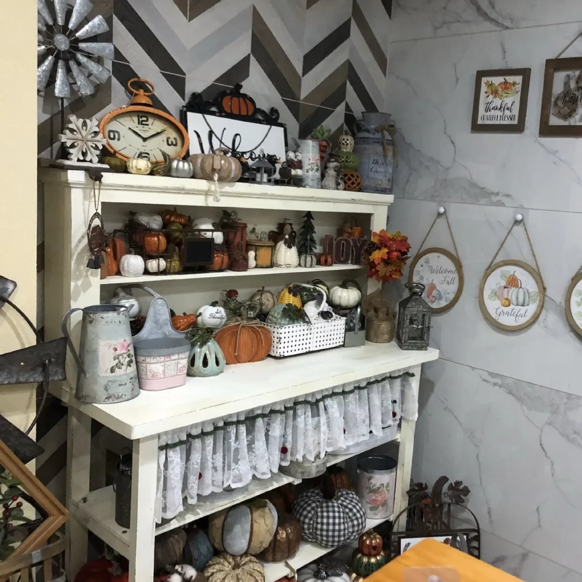 Outdoor courtyard wooden retro succulent flower stand locker flower gardening multi-layer terrace furniture old grocery table