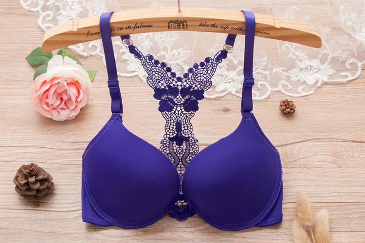 New Style Front Buckle Y-shaped Beautiful Back Sexy Bra Lace Adjustment Type Glossy Cute girl style Underwear Bra