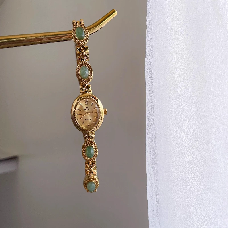 Waterproof 2025 quartz watch birthday gift classic trend women's watch elegant and simple