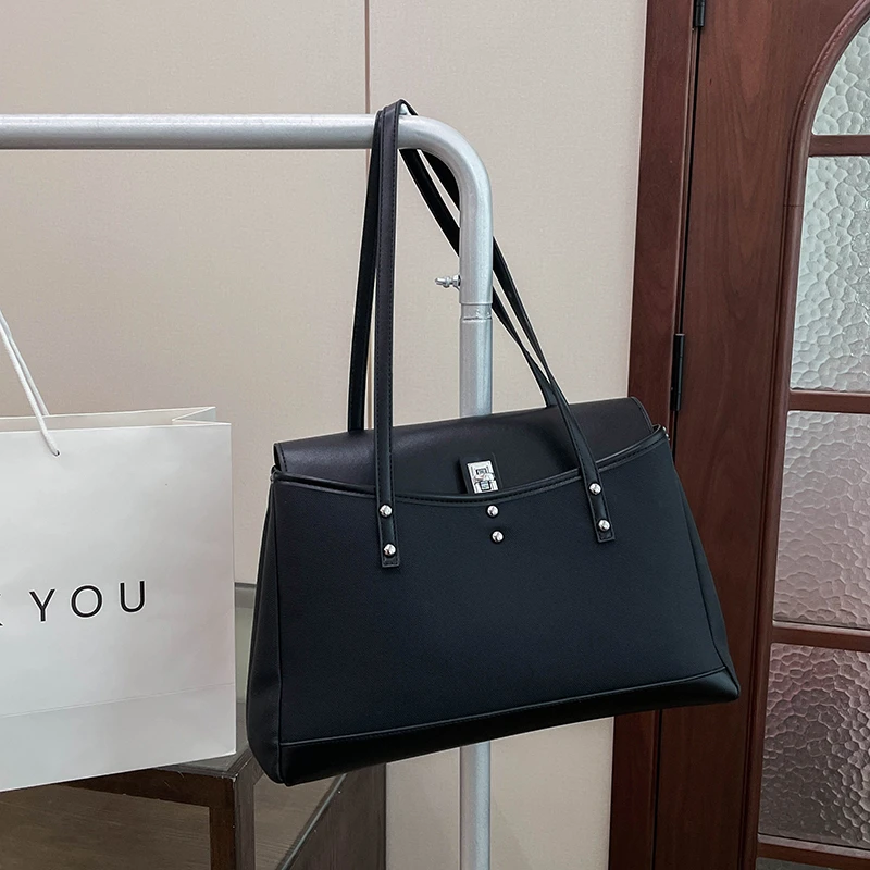 

Модная женская сумка-мессенджер из прочной кожи, дизайн через плечо люксового бренда для городских приключений