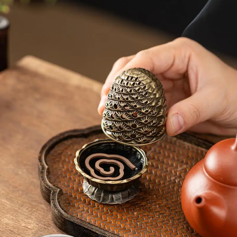1 Stück Mini-Räuchergefäß aus antikem Messing und Zinklegierung mit kompaktem Lotus-Basis-Design für Meditation, Yoga und Aromatherapie zu Hause. – Detail 6