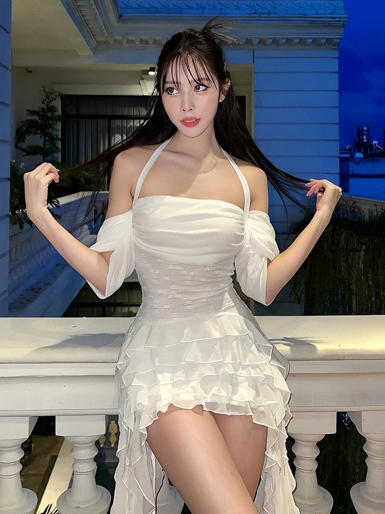 Vestido F Chic Branco Estilo Floresta com Detalhes em Renda e Alças ter, Crimento Curto, Sem Mangas