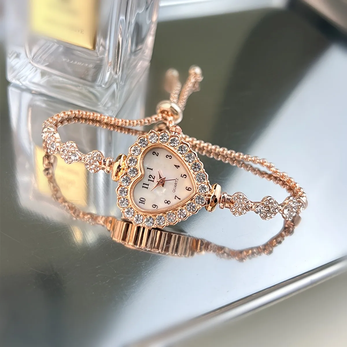 Women's Heart Rhinestone Watch with Sparkling Dial & Golden-Tone Alloy Band - Compact Quartz Wristwatch for Everyday Elegance