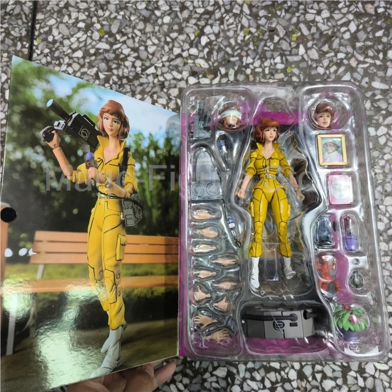 

Neca Anime Yellow Clothes Female Reporter April O'Neil Action Figure Collection Model Toys Joint Birthday Gift