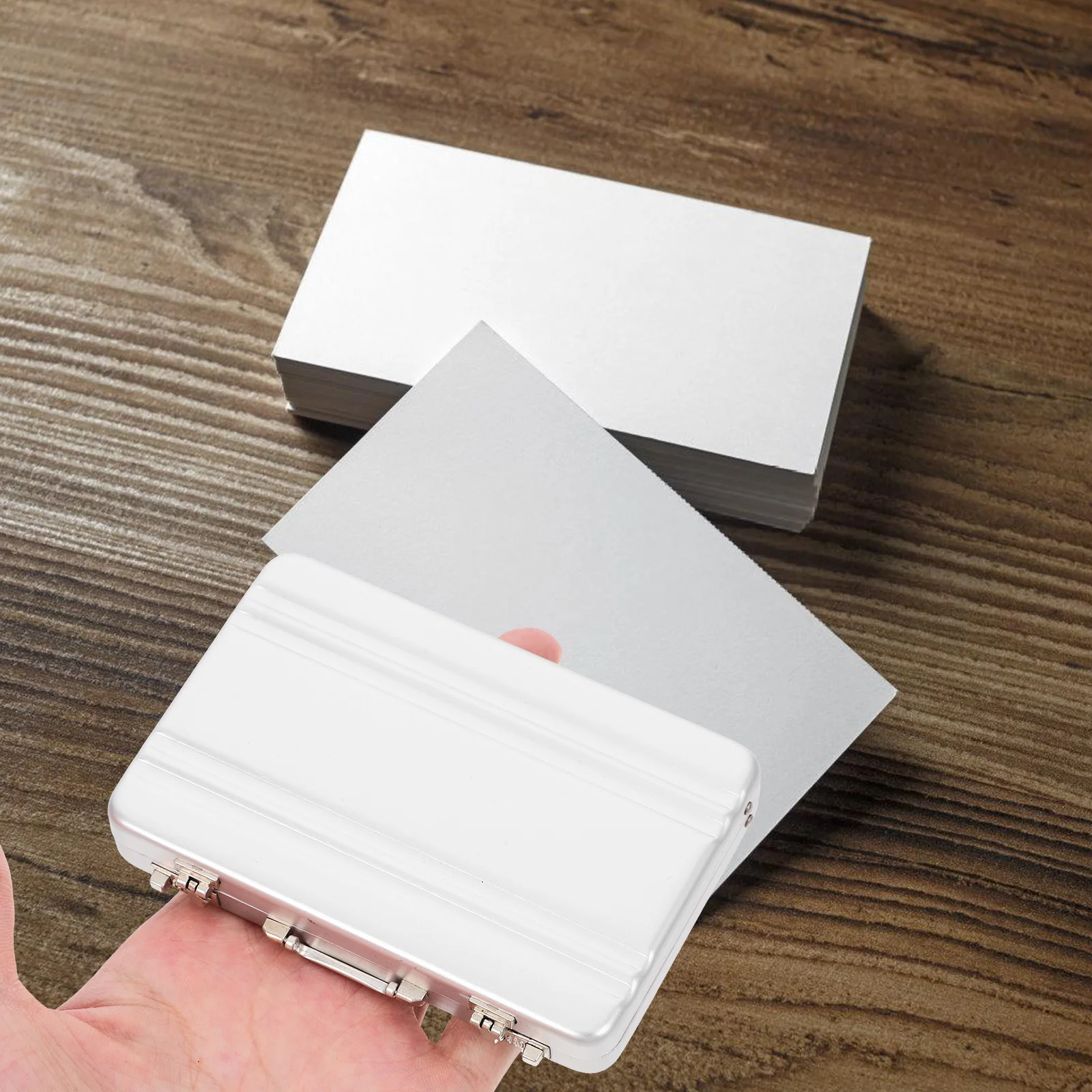 

Compact Aluminum Alloy Card Holder Large Capacity for Visiting Name Index Id Cards Dustproof Office Desk Accessory