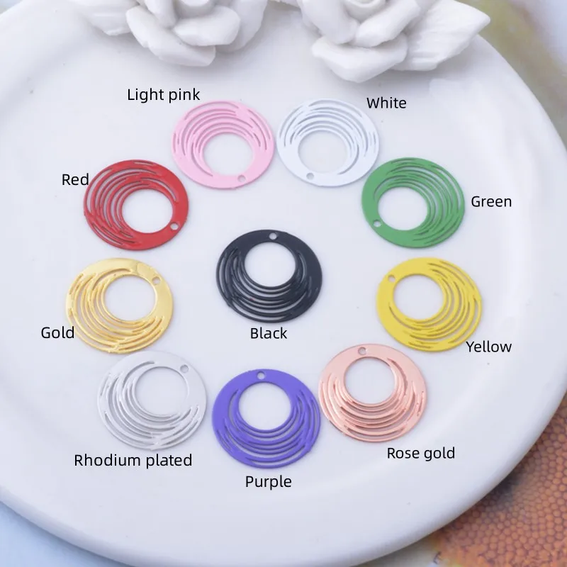 50 Stück AC13641 15mm Mini Runde Bunte Anhänger Metallisch Golden Kleine Filigran-Anhänger DIY Ohrringe Damen Schmuck – Detail 3