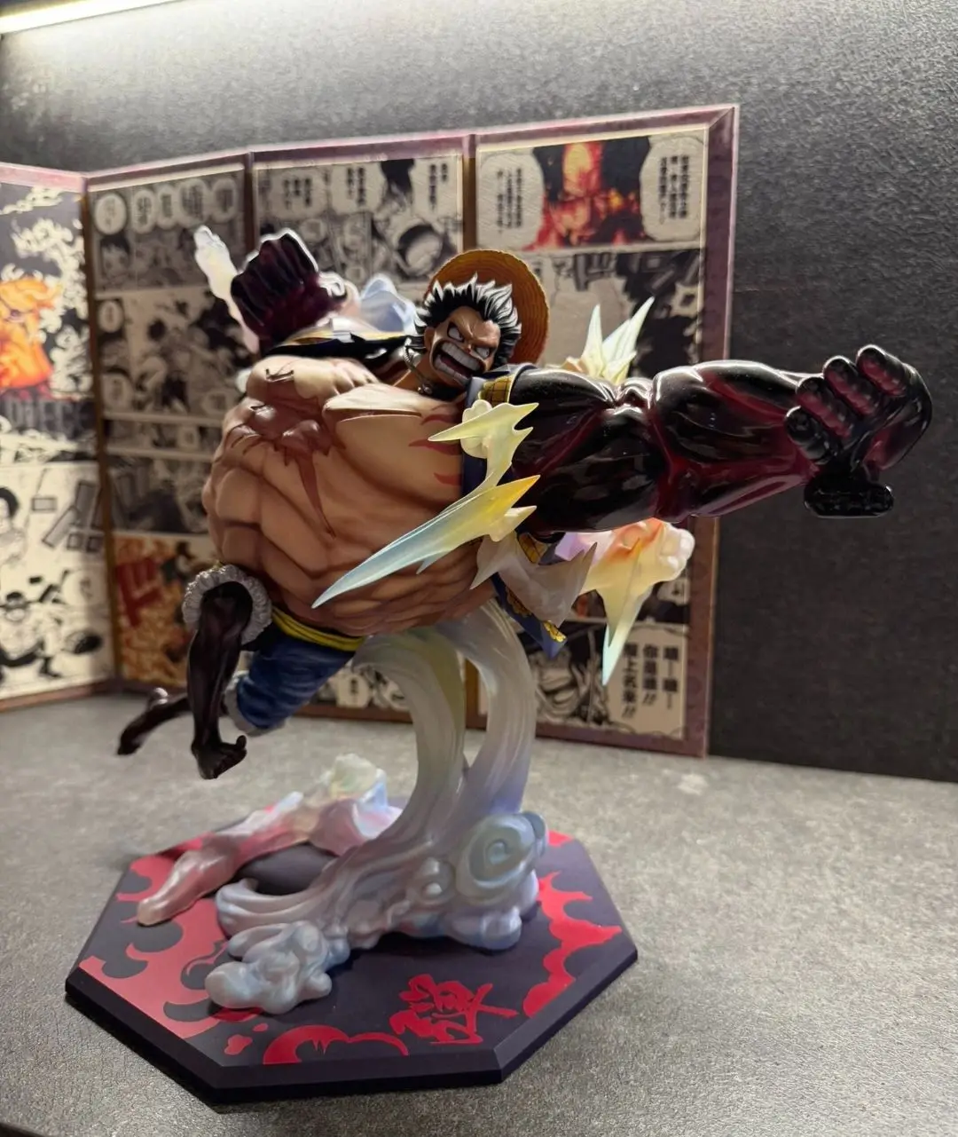 

В наличии: Коллекционная фигурка Mega House One Piece POP MAX Monkey D. Luffy Gear 4 Ver 2.0 (30 см) и Ver 1.5 (20 см) - модель для коллекционирования, подарок