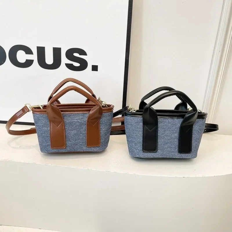 

Classic Minimalist Solid Color Diaper Bags For Women Trendy Vintage Shoulder Bag Simple Leather Commuter Bag Chic Designer
