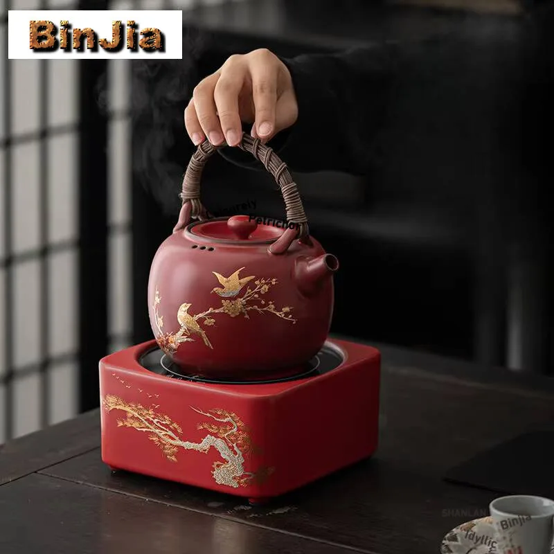 

Чайник из глины с боярышником, красный старый каменный глиняный чайник для электрической гончарной плиты, кипящая вода, виноградная лоза, плетение луча, чайник для приготовления грубого чая