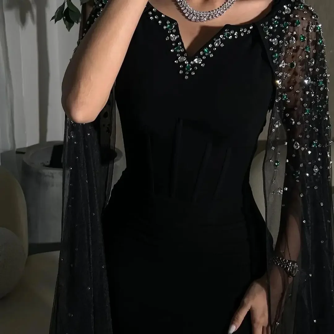 Saudi Arabia Black Evening Dresses V Neck Prom Dresses Pleated Sleeveless Beadings Floor Length Formal Occasion Party Dress